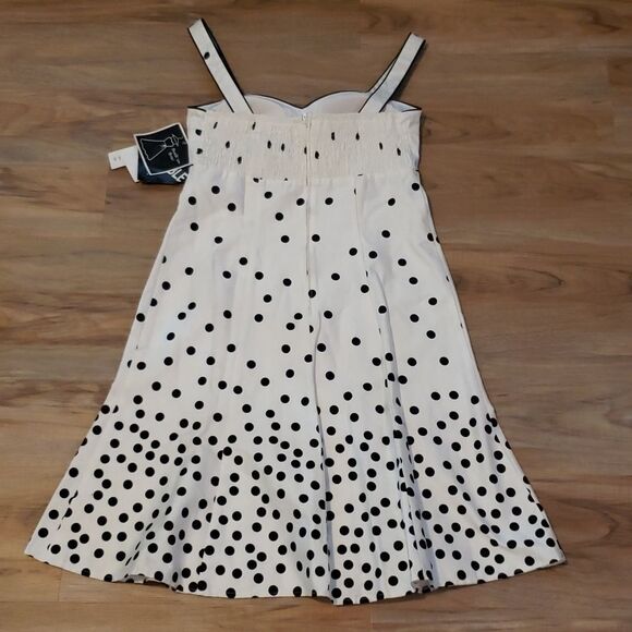 🔸️NWT Madison Leigh White Polka Dot Stretchy Sleeveless Dress Petite 10 - Picture 2 of 10